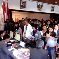 Ribuan Pemilih Pilpres di Belanda Antre 0,5 Km Sampai Kedubes Jepang