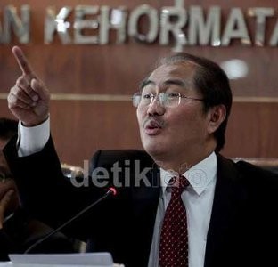 Jimly Asshiddiqie Imbau Para Pendukung Capres Tak Emosional