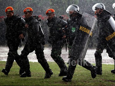 Apel Kesiapan Pilpres 2014 Diguyur Hujan Deras