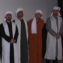 Istri Senang Lihat Boy Hamzah Pakai Sorban