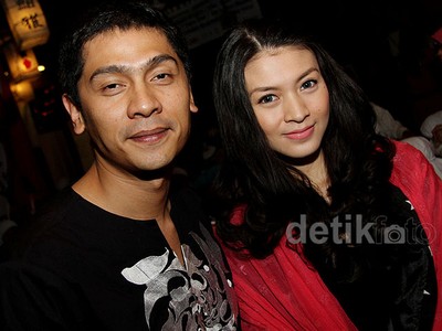 Keserasian Donita dan Adi Nugroho