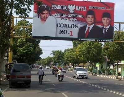 Dua Iklan Bando Capres di Jalur Pantura Situbondo Masih Terpasang