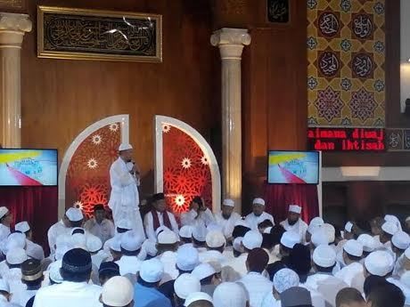 Arifin Ilham Panggil Prabowo Ayah