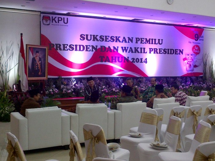 KPU Gelar Doa Bersama Jelang Pemungutan Suara Besok