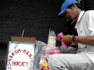 Pak Rokib Ingin Pilpres Cepat Rampung dan Hasilnya Semanis Arum Manis