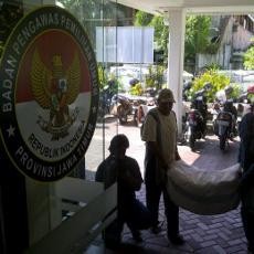 Relawan Jokowi-JK Laporkan Pembagian Beras dan Obor Rakyat ke Bawaslu