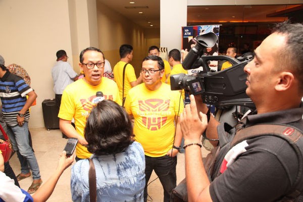 bjb Pekanbaru Ajak 500 Nasabahnya Nonton Bareng Transformers 4