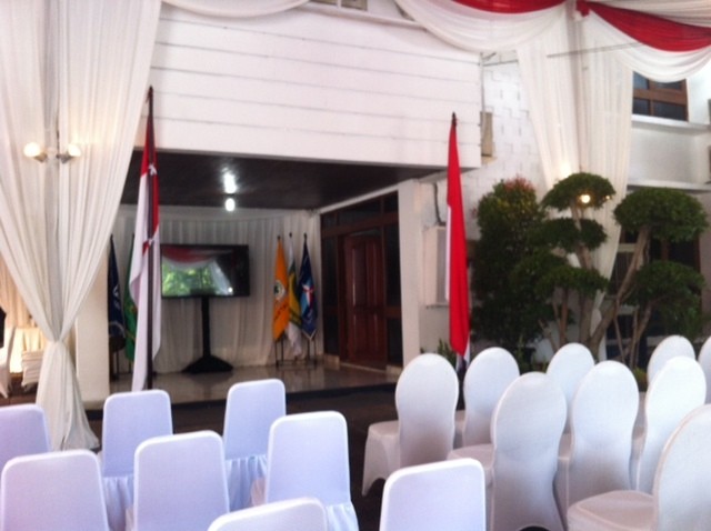 Nuansa Merah Putih di Rumah Kertanegara Tempat Prabowo Pantau Quick Count