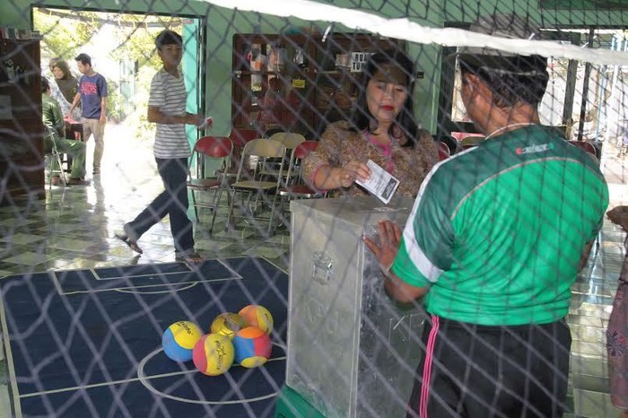 TPS-TPS Unik di Yogya, dari Seragam Prajurit Keraton hingga Piala Dunia