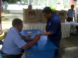 Warga Medan Antusias Datang ke TPS