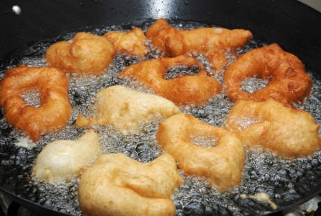 Banyak Makan Gorengan Saat Berbuka? Wajib Tambah Porsi Buah Atau Sayur