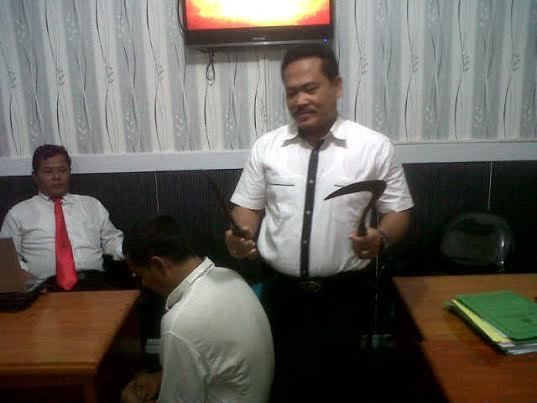 Perampok Bercelurit Babak Belur Dikeroyok Warga Cimanggis