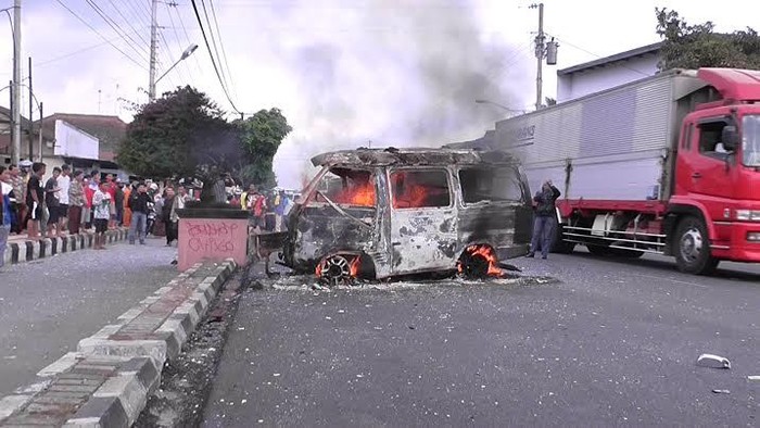 4 Orang Tewas saat Minibus Terbakar di Magelang, Bocah ini Selamat