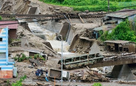 Topan Neoguri Picu Hujan Deras di Jepang, 3 Orang Tewas