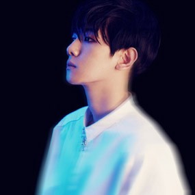 Baekhyun EXO Tampil Perdana di Musikal Singin in the Rain