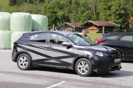 Honda HR-V Diuji Coba di Pegunungan Alpen