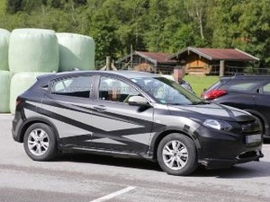 Honda HR-V Diuji Coba di Pegunungan Alpen