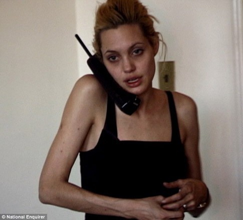 Beredar! Video Lama Angelina Jolie Saat Masih Jadi Pecandu Narkoba