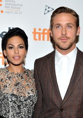Eva Mendes Dikabarkan Hamil Anak Ryan Gosling