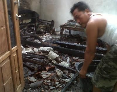 Sebuah Rumah Bantuan Kemenpera Ludes Terbakar