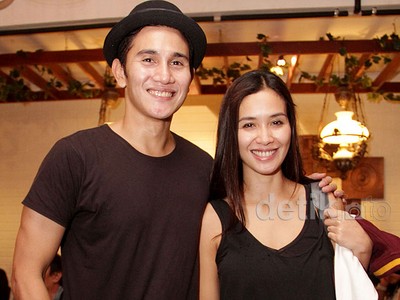 Serasinya Vino G Bastian dan Marsha Timothy