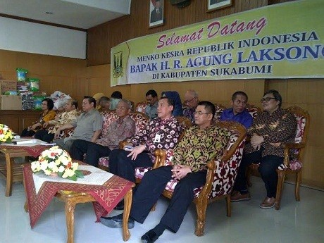 Antisipasi Kekurangan Beras, Menko Kesra Kunjungi Gudang Bulog di