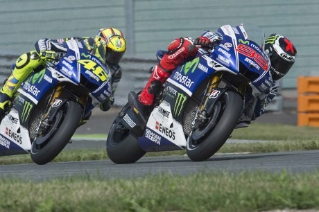 Rossi dan Lorenzo Bermasalah dengan Ban