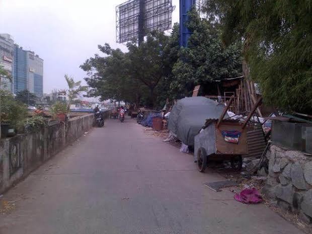 Bayar Petugas, Bangunan Liar di Samping KBB Tak Tersentuh