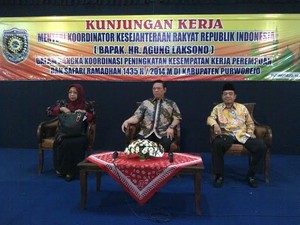Safari Ramadan, Menko Kesra Beri Bantuan Miliaran Rupiah untuk Purworejo