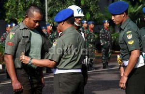TNI AD Belikan Tiket untuk Istri Yusri, Hukuman Heri Bisa Diperberat