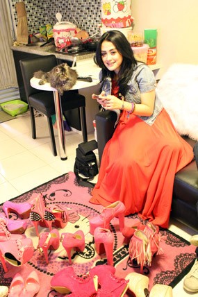 Selvi Kitty: Di Kamarku Ada Hantu Tapi Nggak Ganggu