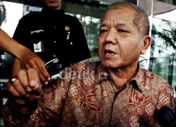 Di Depan Anas, Nazar Minta Ignatius Urus SK Hambalang