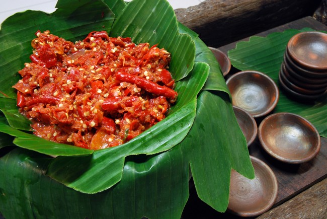 Wah, Pedas Segar Sambal Mentah Ini Enak Menggugah Selera!
