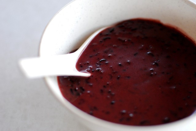 Bubur Ketan Hitam Legit Ini Cocok untuk Berbuka
