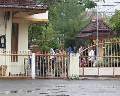 Diguncang Gempa 5,6 SR, Warga Pacitan Berhamburan Keluar