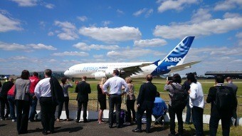 Bahasa Indonesia Eksis di Ajang Pameran Kedirgantaraan Dunia