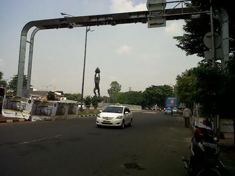 Hari Ini Gerbang ERP di Jalan Sudirman Mulai Diuji Coba