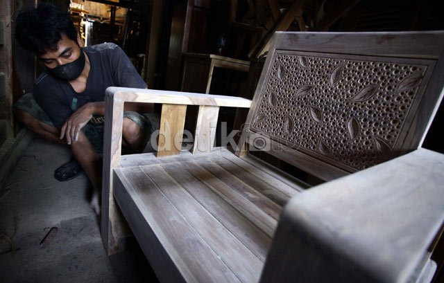 Kaya Rotan dan Kayu, RI Tak Pantas Impor Bahan Baku Furnitur