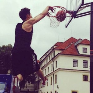 Apa Kabar Wu Yifan di Praha?