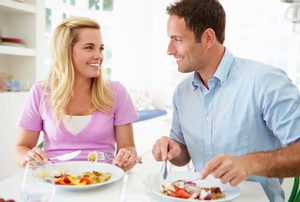 Agar Janin Tumbuh Optimal, Calon Ayah dan Ibu Wajib Penuhi 6 Nutrisi Ini