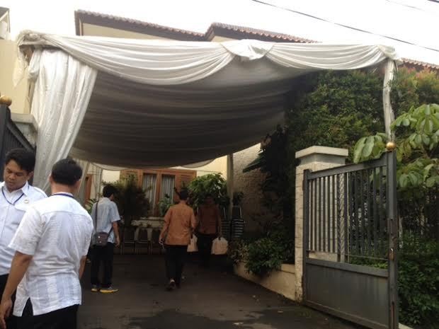 JK Datangi Rumah Ginandjar Kartasasmita untuk Ikut Tahlilan