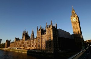 Begini Rasanya Puasa di London dan Paris, Seru dan Sedih Jadi Satu