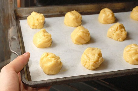 Asam Manis Biskuit Lemon Bisa Dibuat dengan Langkah Ini