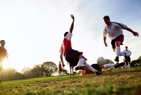 Jangan Disepelekan, Cedera Kepala Saat Main Sepak Bola Berisiko Demensia