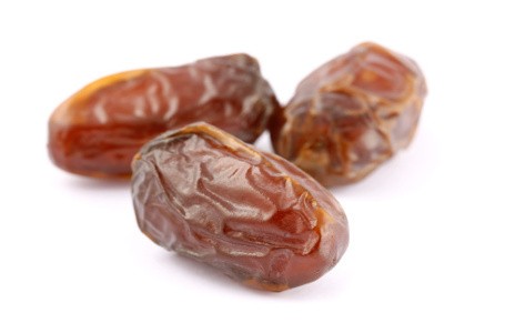 Makan Kurma dan Susu Bersamaan Saat Berbuka Bisa Memicu Gangguan Lambung