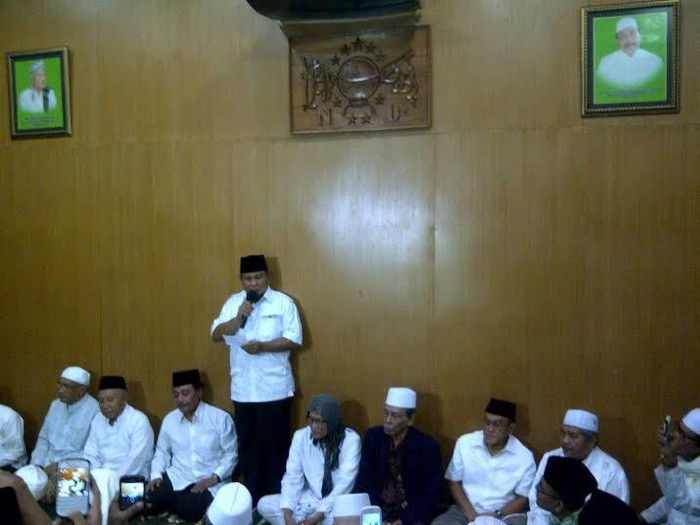 Di Hadapan Kiai Sepuh Jawa Timur, Prabowo Ingatkan Intervensi Asing