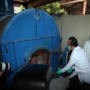 Ini Dia Alat Pemusnah Daging Celeng Agar Jadi Abu