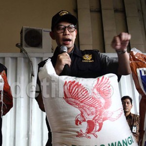 Kala Chatib Basri Minta Kebijakan Mobil Murah Ditinjau Ulang