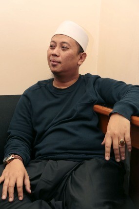 Opick Rencanakan Tur Konser Amal Tiga Benua