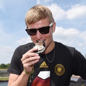 Bayern Konfirmasi Bakal Lepas Kroos